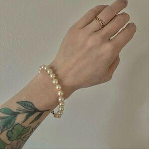 Champagne Pearl Bracelet Vintage “Victorianne” Classic Simple Elegant Softgirl